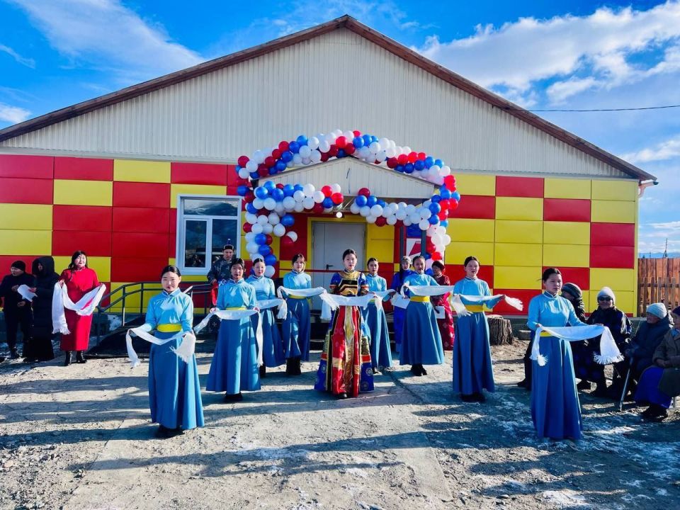 В Бай-Тайгинском районе открылась новая школа после капитального ремонта