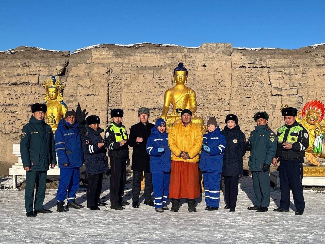 В комплексе «Устуу-Хурээ» почтили память жертв ДТП В комплексе «Устуу-Хурээ» почтили память жертв ДТП