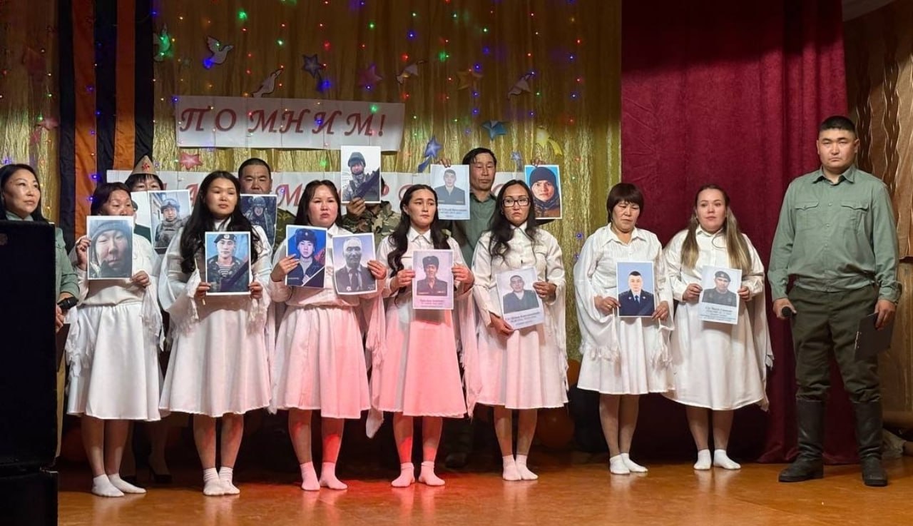 Кым-даа, ч-даа уттундурбаан: Маадырларга мгейиг Кым-даа, ч-даа уттундурбаан: Маадырларга мгейиг