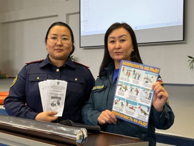 Сотрудник следственного управления совместно с сотрудниками МЧС провела встречу на тему безопасности на водных объектах