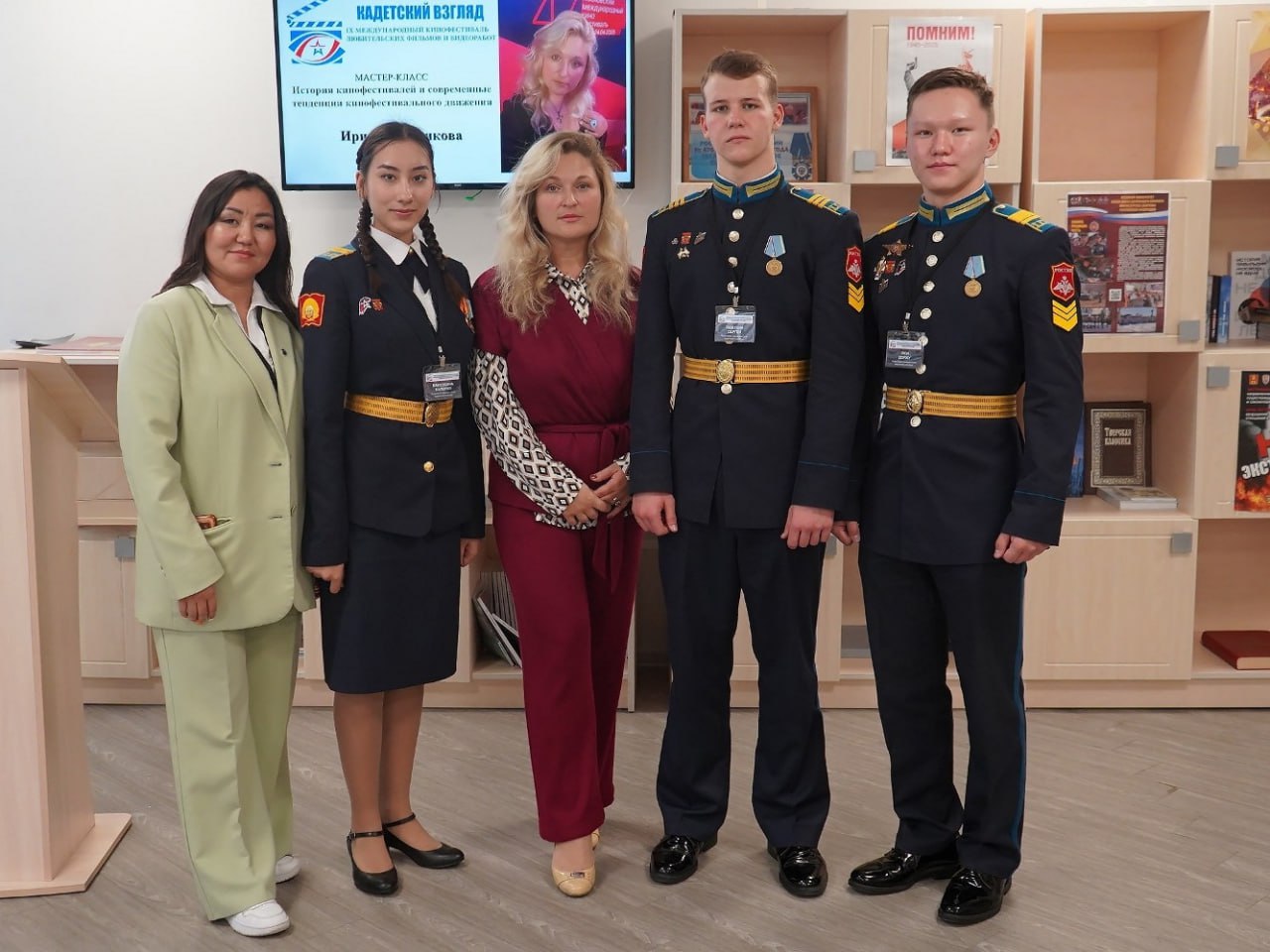 Кадеты Кызылского ПКУ покорили «Кадетский взгляд» историей «Последнего табуна» Кадеты Кызылского ПКУ покорили «Кадетский взгляд» историей «Последнего табуна»