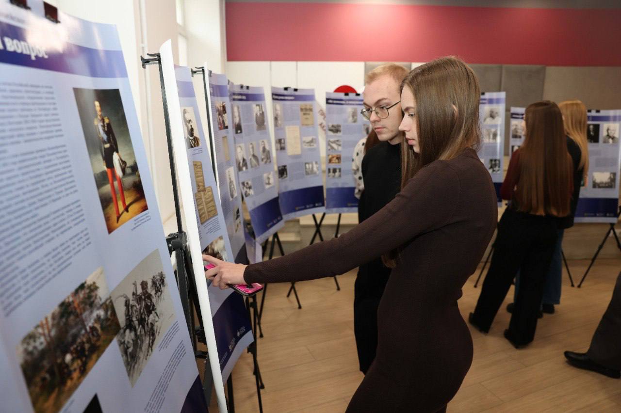 Мультимедийная выставка "Защита суверенитета Российского государства Мультимедийная выставка "Защита суверенитета Российского государства