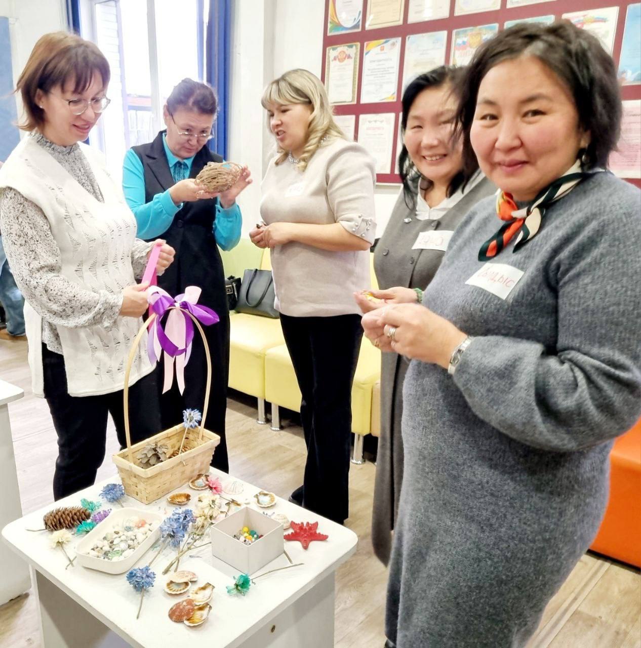 Педагоги Тувы принимают участие в тренинге по профилактике семейного неблагополучия Педагоги Тувы принимают участие в тренинге по профилактике семейного неблагополучия