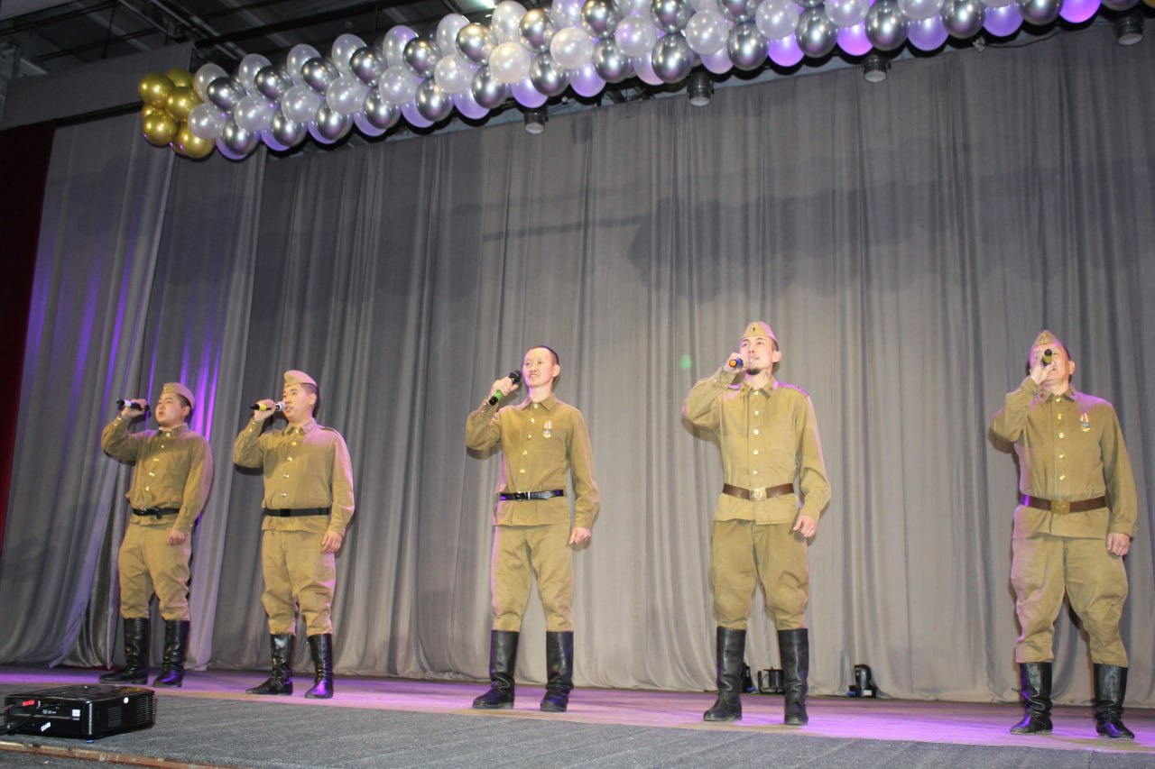 Тувинский технологический техникум отметил 50-летний юбилей Тувинский технологический техникум отметил 50-летний юбилей