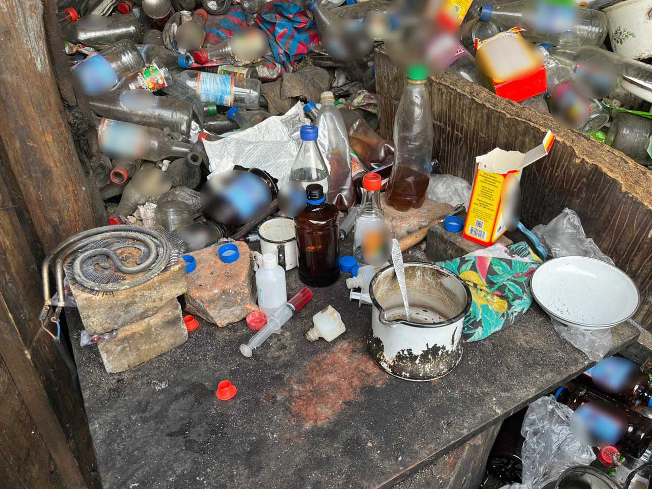 В Кызыле наркополицейскими выявлен и ликвидирован наркопритон В Кызыле наркополицейскими выявлен и ликвидирован наркопритон