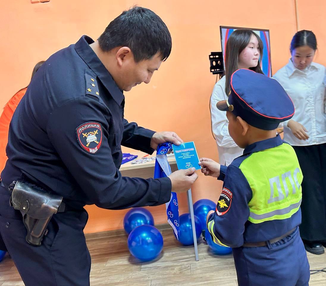 В Эрги-Барлыкской школе Барун-Хемчикского района открыт первый класс ЮИД В Эрги-Барлыкской школе Барун-Хемчикского района открыт первый класс ЮИД