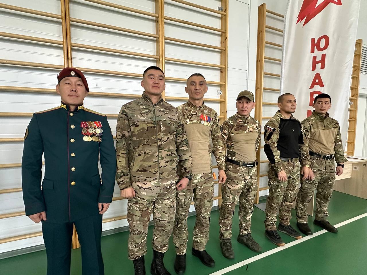 В Туве состоялась первая военно-патриотическая игра «Девушки в погонах» В Туве состоялась первая военно-патриотическая игра «Девушки в погонах»