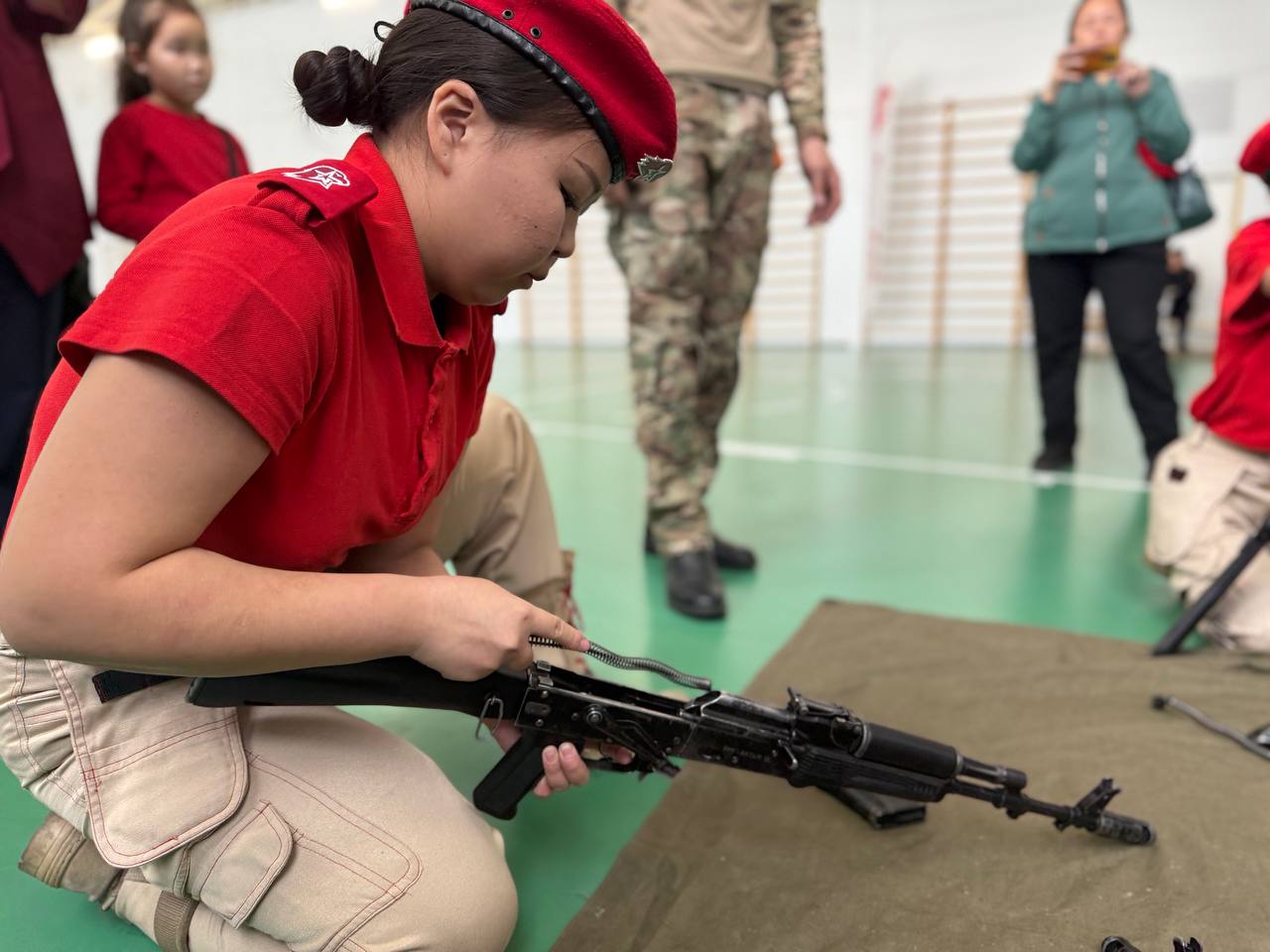 Сотрудник следственного управления приняла участие в конкурсе «Девушки в погонах» Сотрудник следственного управления приняла участие в конкурсе «Девушки в погонах»