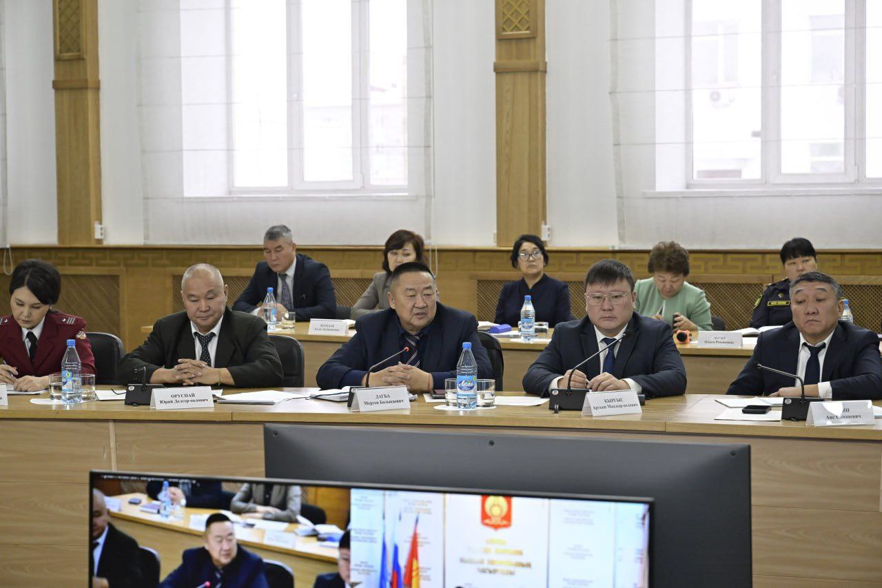 В Туве началась зимовка скота – на зимние пастбища выведено более 960 тысяч голов В Туве началась зимовка скота – на зимние пастбища выведено более 960 тысяч голов