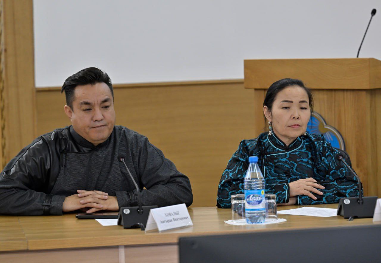 Хоомей выходит на международный уровень: в Туве создадут продюсерский центр для креативных индустрий Хоомей выходит на международный уровень: в Туве создадут продюсерский центр для креативных индустрий