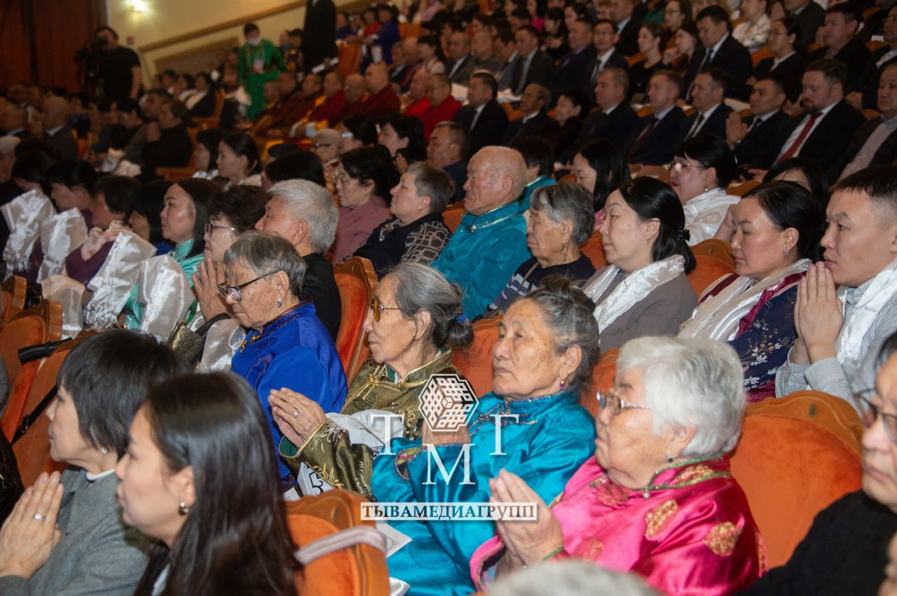 В Кызыле состоялась интронизация X Камбы-ламы В Кызыле состоялась интронизация X Камбы-ламы