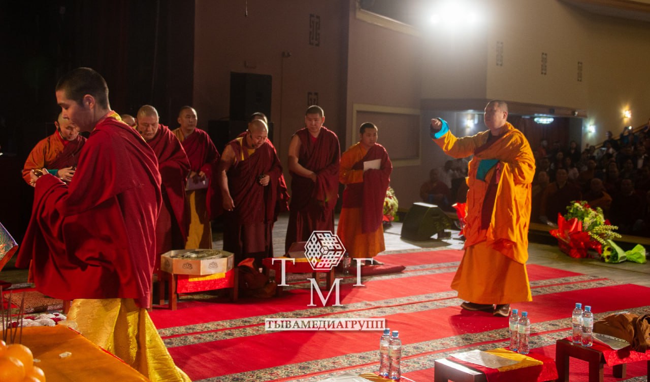 В Кызыле состоялась интронизация X Камбы-ламы В Кызыле состоялась интронизация X Камбы-ламы