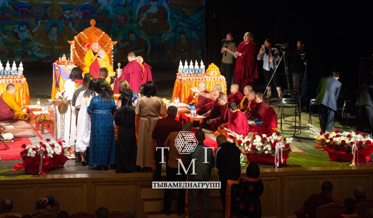 В Кызыле состоялась интронизация X Камбы-ламы В Кызыле состоялась интронизация X Камбы-ламы