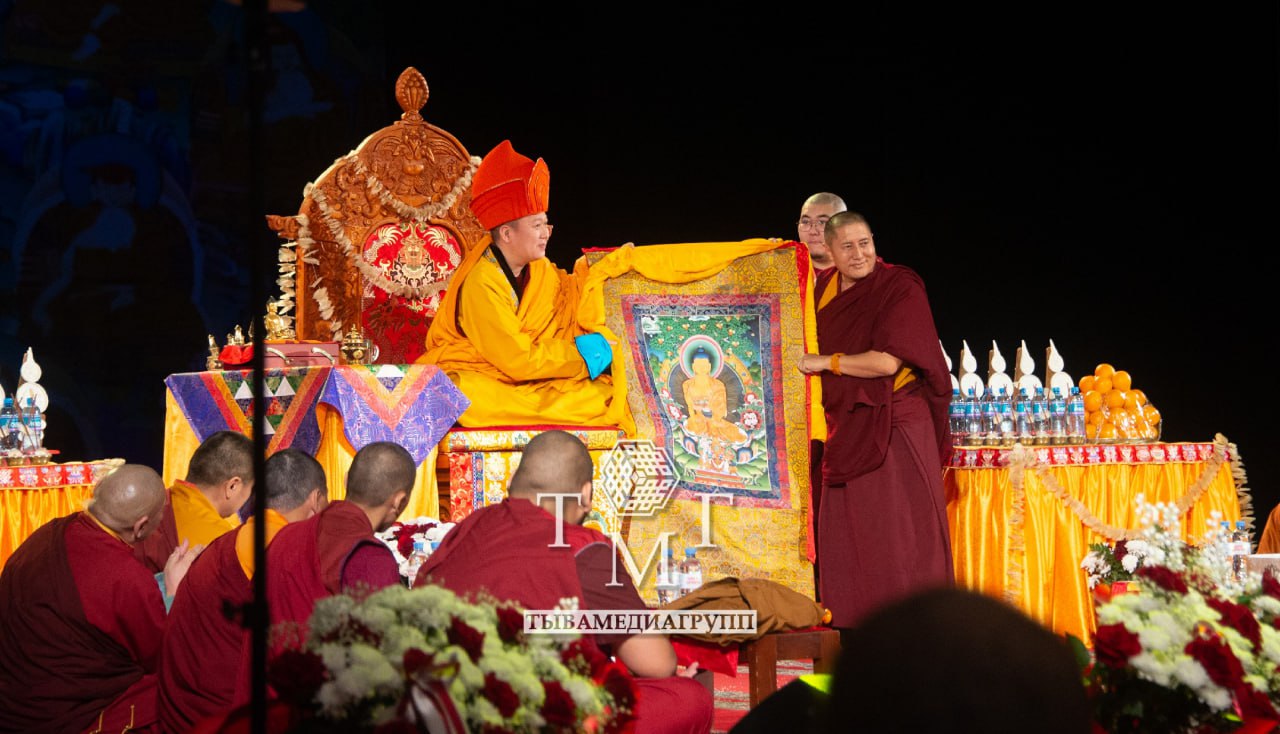 В Кызыле состоялась интронизация X Камбы-ламы В Кызыле состоялась интронизация X Камбы-ламы