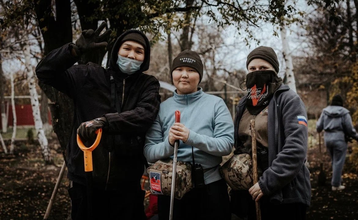 Студенты ТувГУ приняли участие в гуманитарной миссии в новых регионах России с 30 октября по 11 ноября Студенты ТувГУ приняли участие в гуманитарной миссии в новых регионах России с 30 октября по 11 ноября