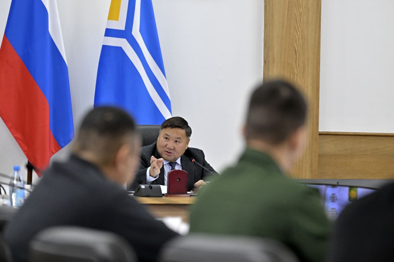 Глава Тувы провел заседание комиссии по безопасности дорожного движения Глава Тувы провел заседание комиссии по безопасности дорожного движения