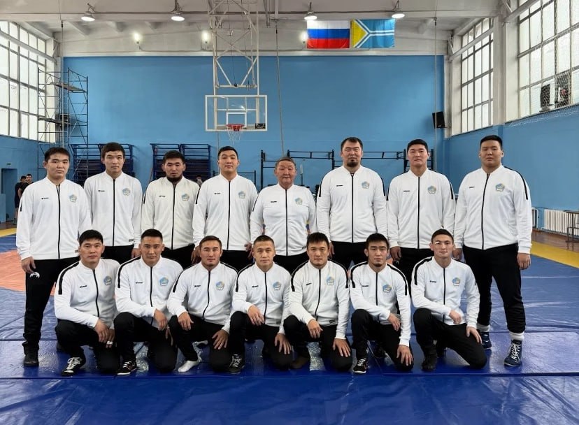 Госавтоинспекторы Тувы рассказали школьникам о важности соблюдения ПДД Госавтоинспекторы Тувы рассказали школьникам о важности соблюдения ПДД