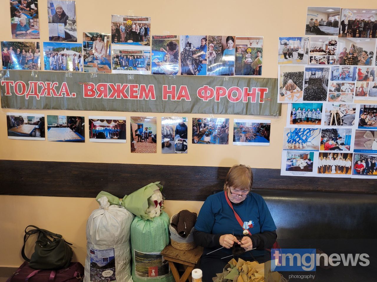 В эти минуты в Республиканском центре народного творчества и досуга в преддверии Дня матери проходит республиканский форум «Труженицы тыла – фронту», на котором собралось более 600 женщин из разных уголков республики приняли В эти минуты в Республиканском центре народного творчества и досуга в преддверии Дня матери проходит республиканский форум «Труженицы тыла – фронту», на котором собралось более 600 женщин из разных уголков республики приняли