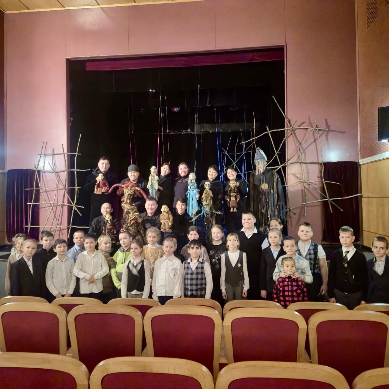 Тувинские кукольники покоряют Заполярье Тувинские кукольники покоряют Заполярье