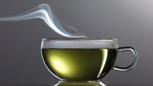 Слаще в 250 раз: эксперт назвал полезную альтернативу сахару для чая и кофе