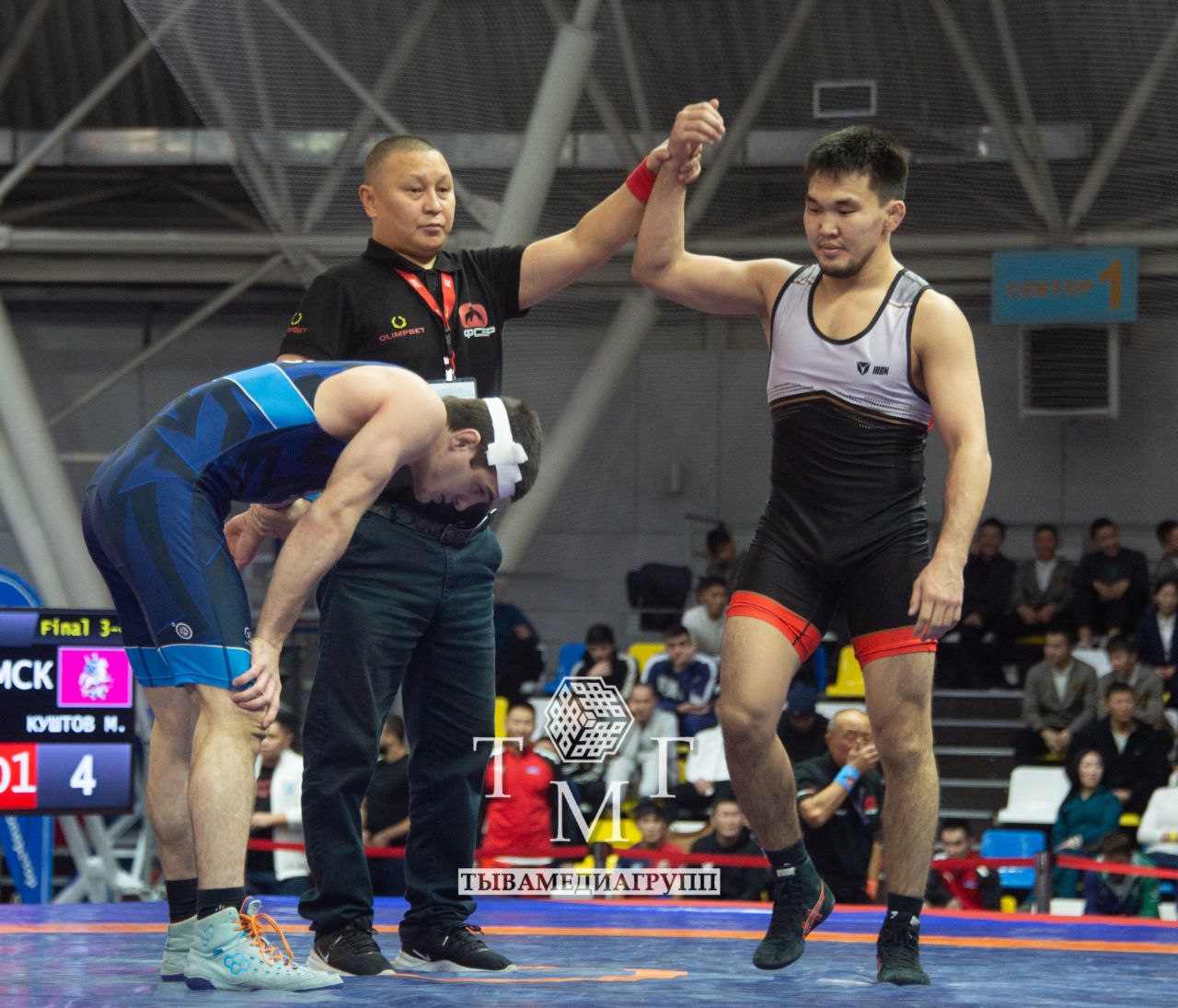 В Туве прошел первый Кубок России по спортивной борьбе В Туве прошел первый Кубок России по спортивной борьбе