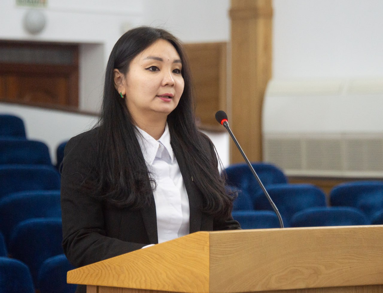 В Туве конкурс на лучшего служащего способствует повышению престижа государственной службы В Туве конкурс на лучшего служащего способствует повышению престижа государственной службы