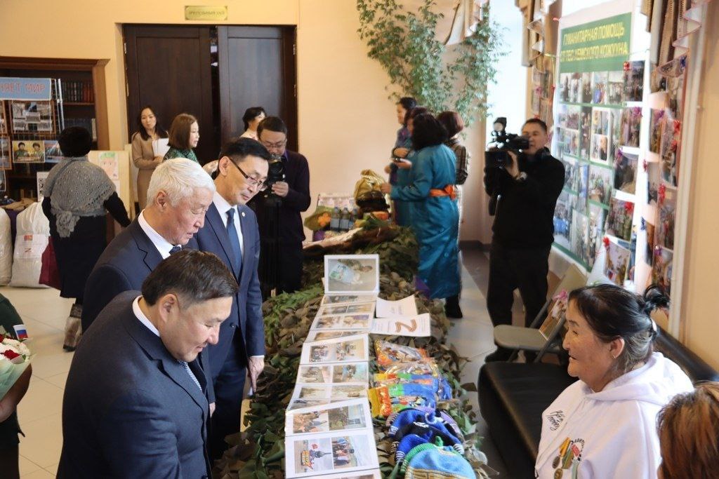 В Туве отметили женщин, помогающих фронту В Туве отметили женщин, помогающих фронту
