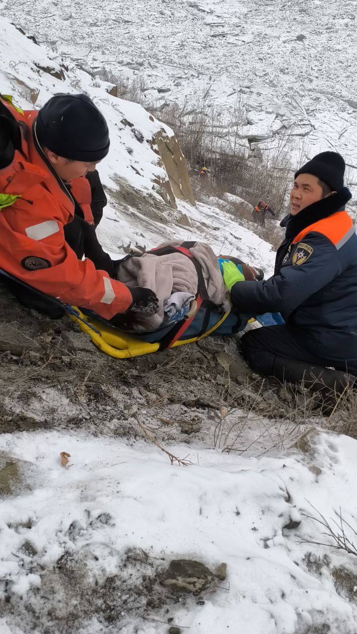 Благодаря бдительности 47-летнего гражданина была предотвращена трагедия на склоне горы Благодаря бдительности 47-летнего гражданина была предотвращена трагедия на склоне горы