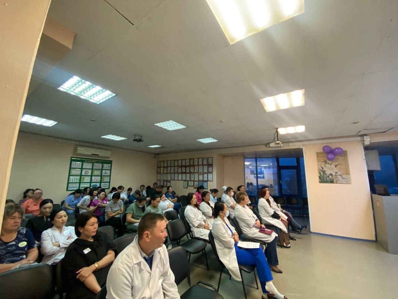 Сотрудники УМВД России по г. Кызылу провели профилактические беседы в образовательных учреждениях Сотрудники УМВД России по г. Кызылу провели профилактические беседы в образовательных учреждениях