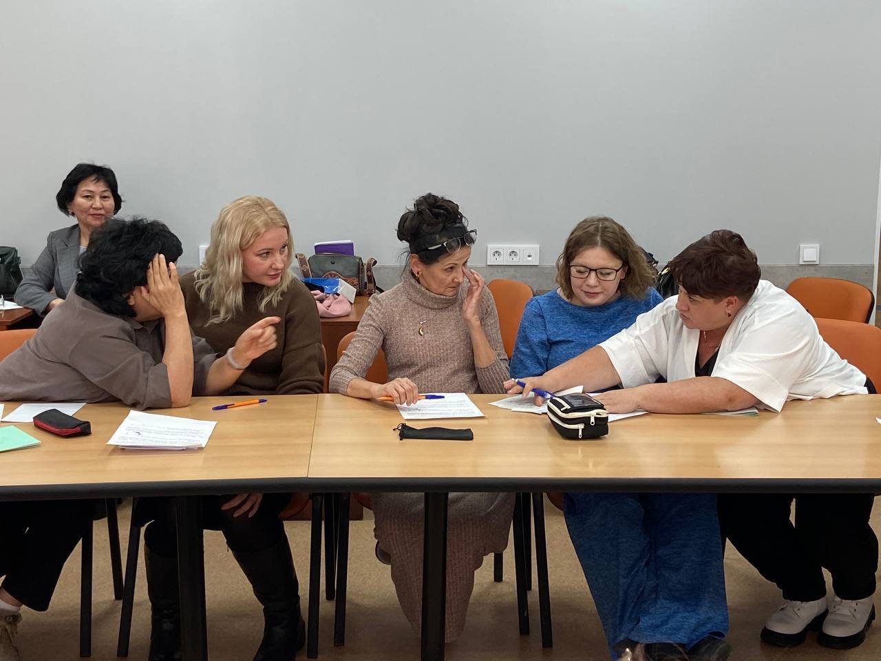 Команда Тувы заняла второе место во II межрегиональном турнире «Математический бой» Команда Тувы заняла второе место во II межрегиональном турнире «Математический бой»