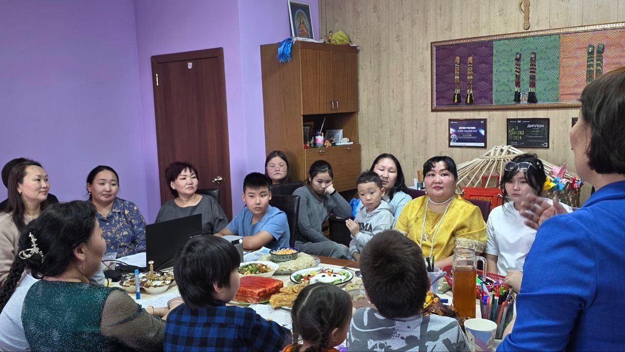 В Кызыле прошел семейный праздник для мам и детей В Кызыле прошел семейный праздник для мам и детей