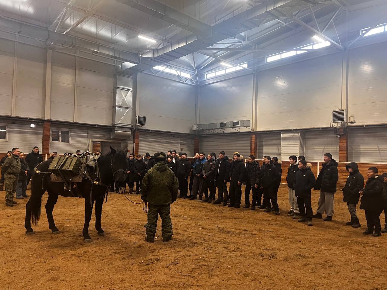 Школьники из Дзун-Хемчикского района побывали на территории 55-й бригады Школьники из Дзун-Хемчикского района побывали на территории 55-й бригады