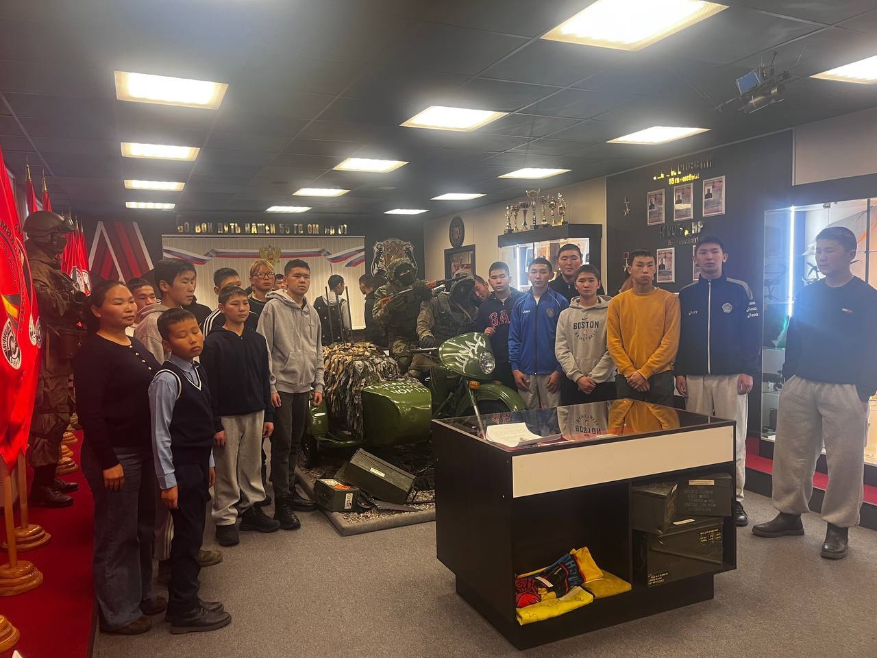 Школьники из Дзун-Хемчикского района побывали на территории 55-й бригады