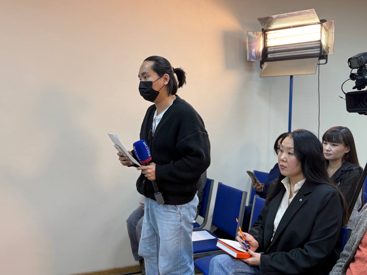 Сегодня на базе ГТРК «Тыва» состоялась пресс-конференция по вопросам противодействия коррупции Сегодня на базе ГТРК «Тыва» состоялась пресс-конференция по вопросам противодействия коррупции