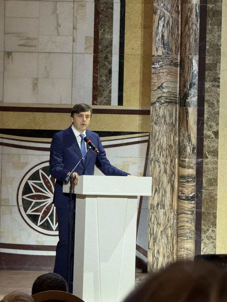 Учителя из Тувы встретились с министром просвещения России