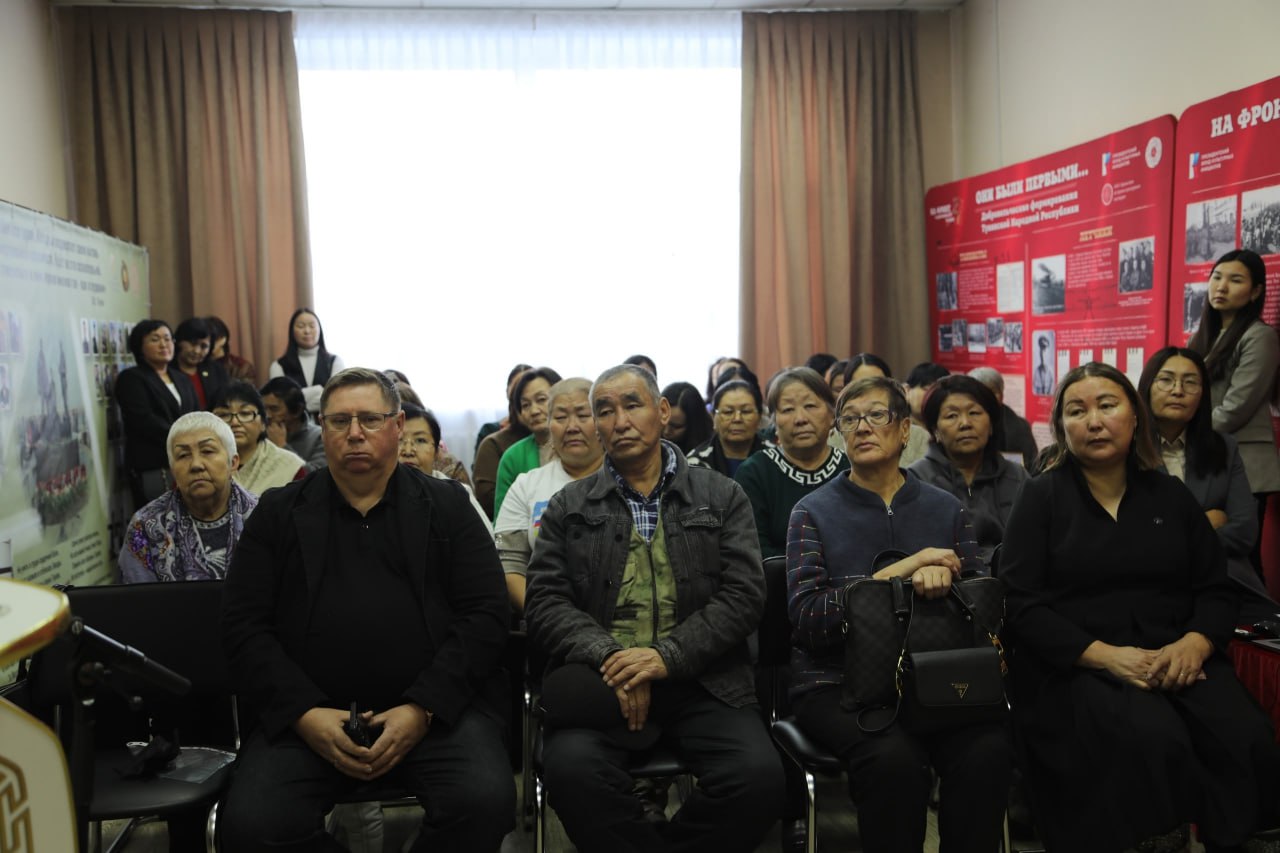 В Туве открылась выставка «СВОи Герои», посвящённая участникам спецоперации В Туве открылась выставка «СВОи Герои», посвящённая участникам спецоперации