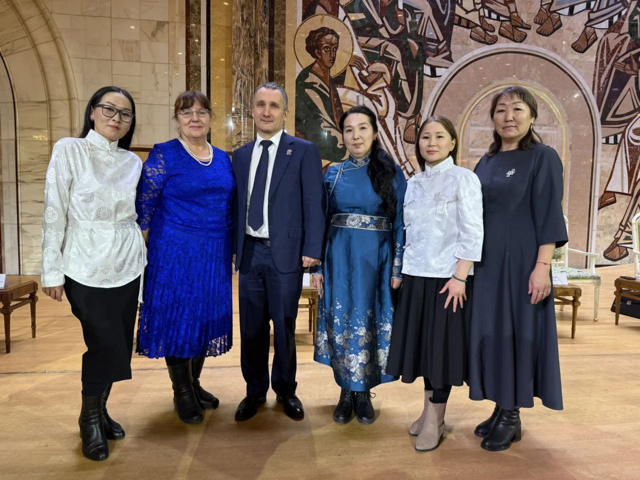 Учителя из Тувы встретились с министром просвещения России Учителя из Тувы встретились с министром просвещения России