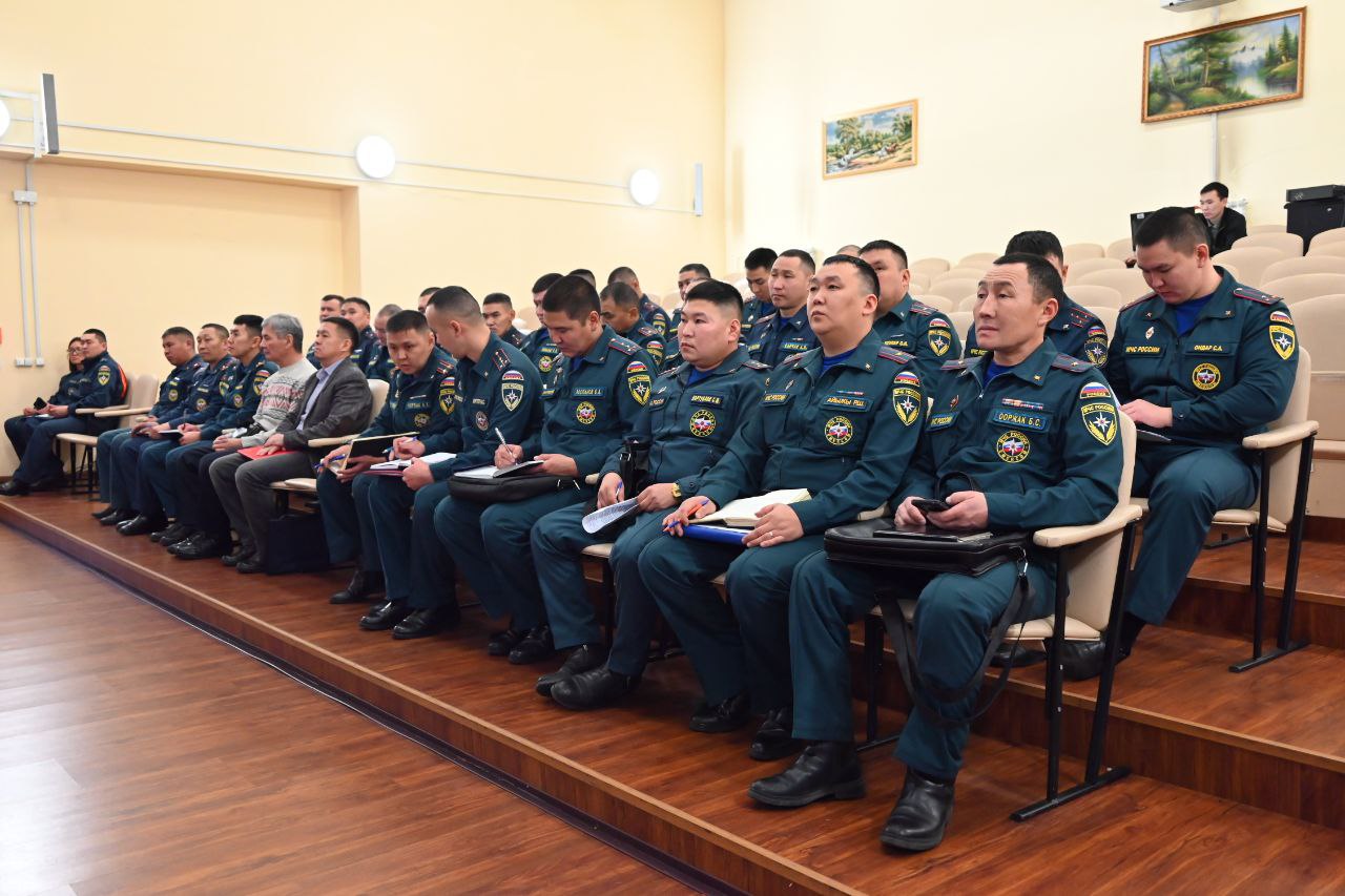 В Главном управлении МЧС России по Республике Тыва подвели итоги деятельности пожарной охраны на территории республики и обсуждены перспективы её развития на предстоящий год В Главном управлении МЧС России по Республике Тыва подвели итоги деятельности пожарной охраны на территории республики и обсуждены перспективы её развития на предстоящий год