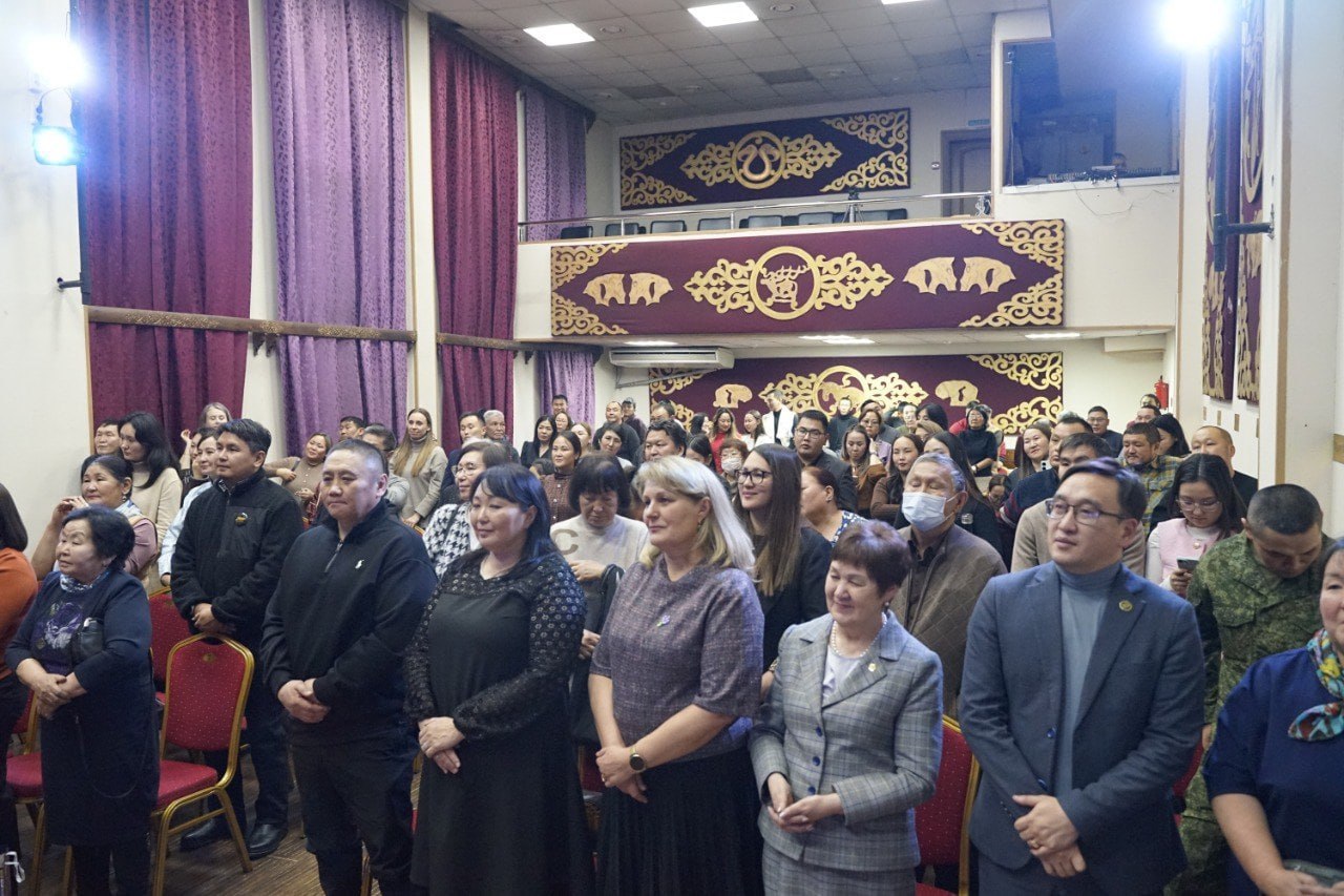 Алтайский ансамбль «Эре-Чуй» покорил Туву Алтайский ансамбль «Эре-Чуй» покорил Туву