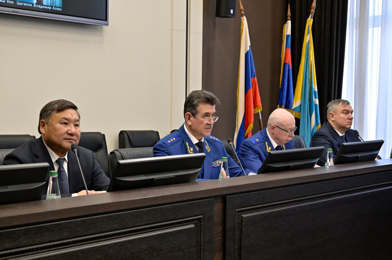 Прокуратуру Республики Тыва возглавил государственный советник юстиции 3 класса Евгений Борисович Ботвинкин Прокуратуру Республики Тыва возглавил государственный советник юстиции 3 класса Евгений Борисович Ботвинкин