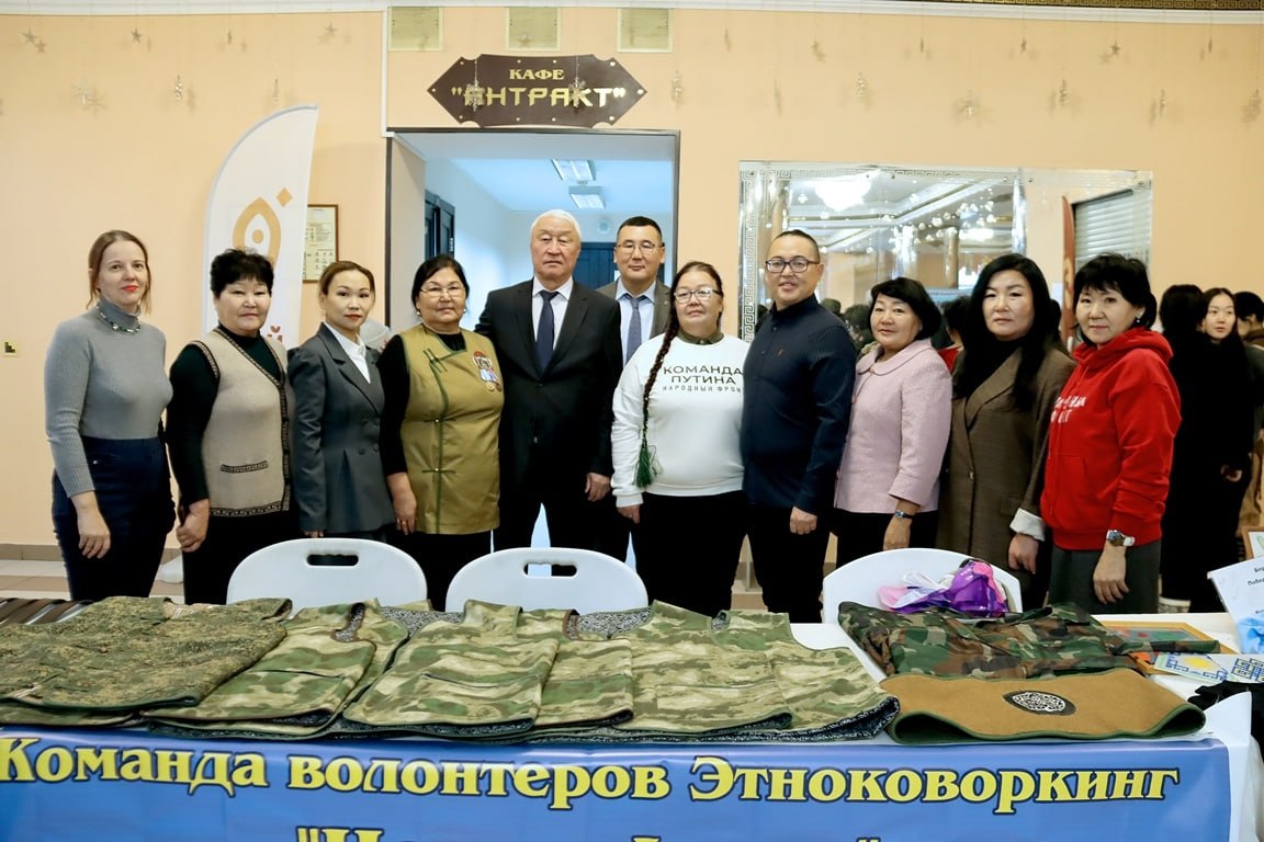 В Кызыле идет ярмарка продукции участников СВО и их семей «Выбирай СВОе» В Кызыле идет ярмарка продукции участников СВО и их семей «Выбирай СВОе»