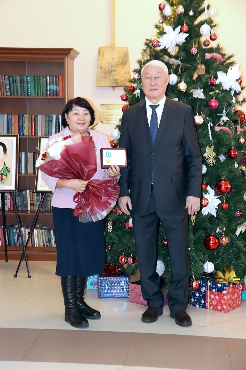 В Кызыле идет ярмарка продукции участников СВО и их семей «Выбирай СВОе» В Кызыле идет ярмарка продукции участников СВО и их семей «Выбирай СВОе»