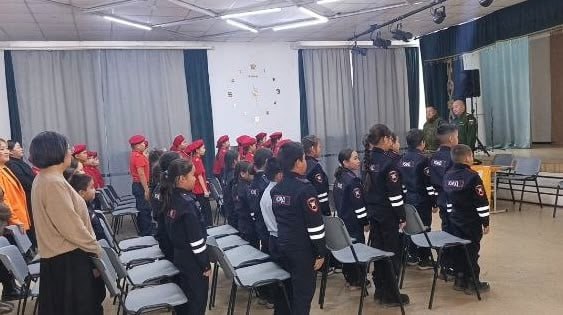 Шагонарские ветераны СВО проводят встречи с учащимися Шагонарские ветераны СВО проводят встречи с учащимися