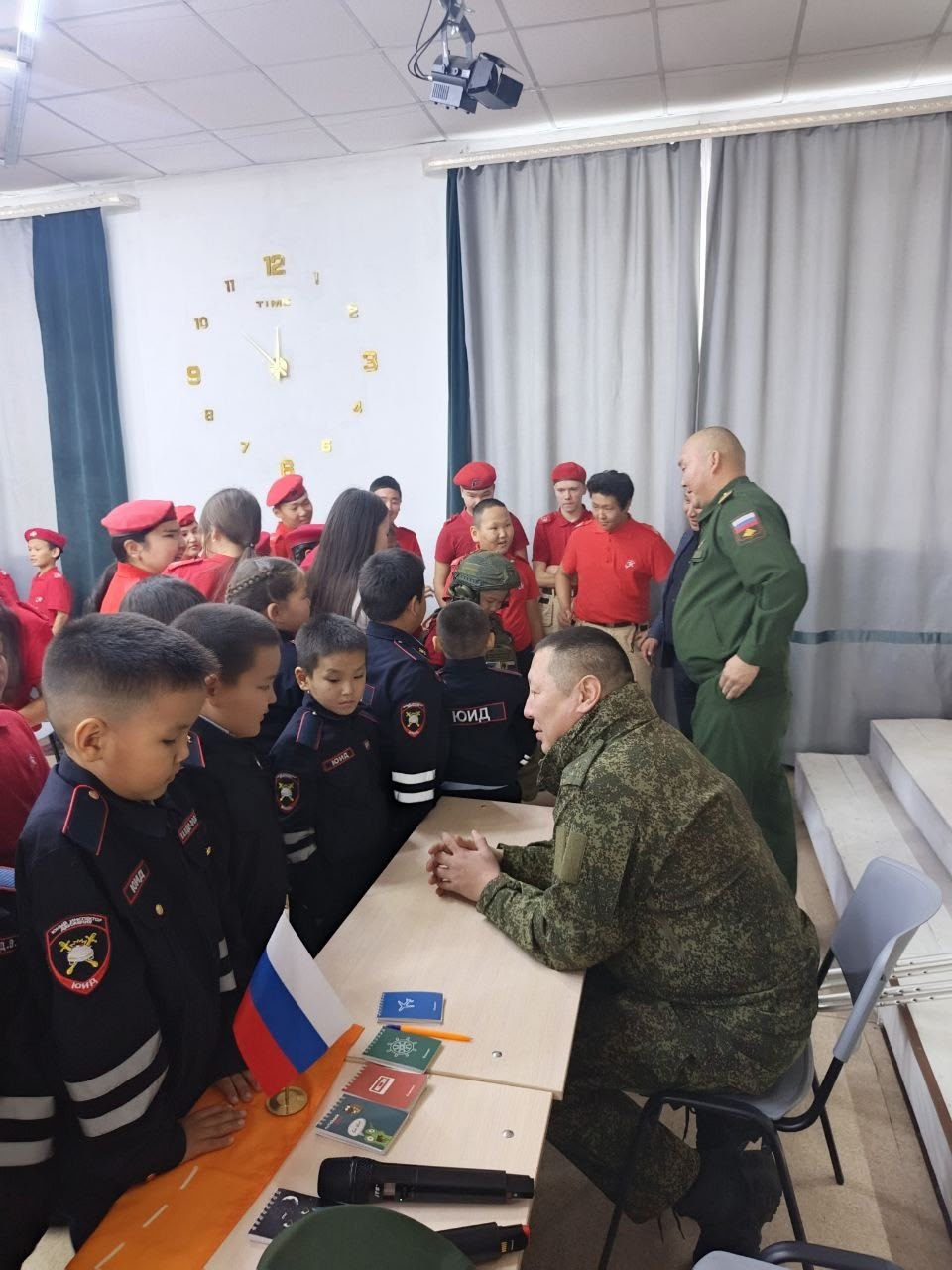 Шагонарские ветераны СВО проводят встречи с учащимися Шагонарские ветераны СВО проводят встречи с учащимися