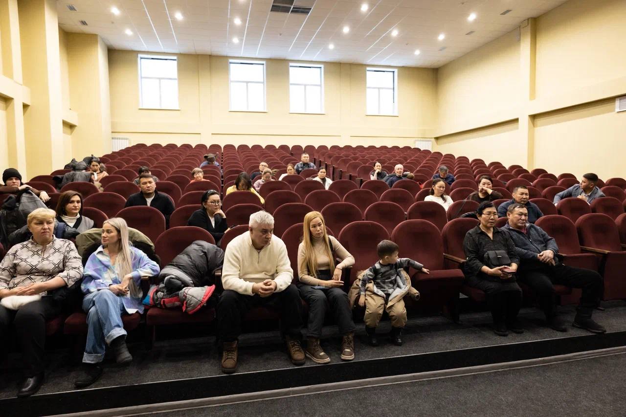 Жители Вавилинского затона обсудили актуальные проблемы Жители Вавилинского затона обсудили актуальные проблемы