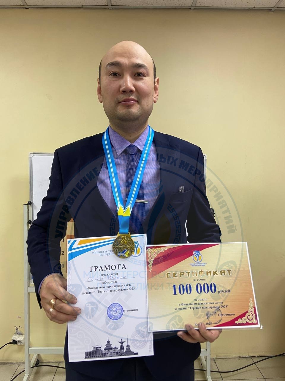 Долаан Салчак стал обладателем титула «Тергиин шыдыраачы-2025»