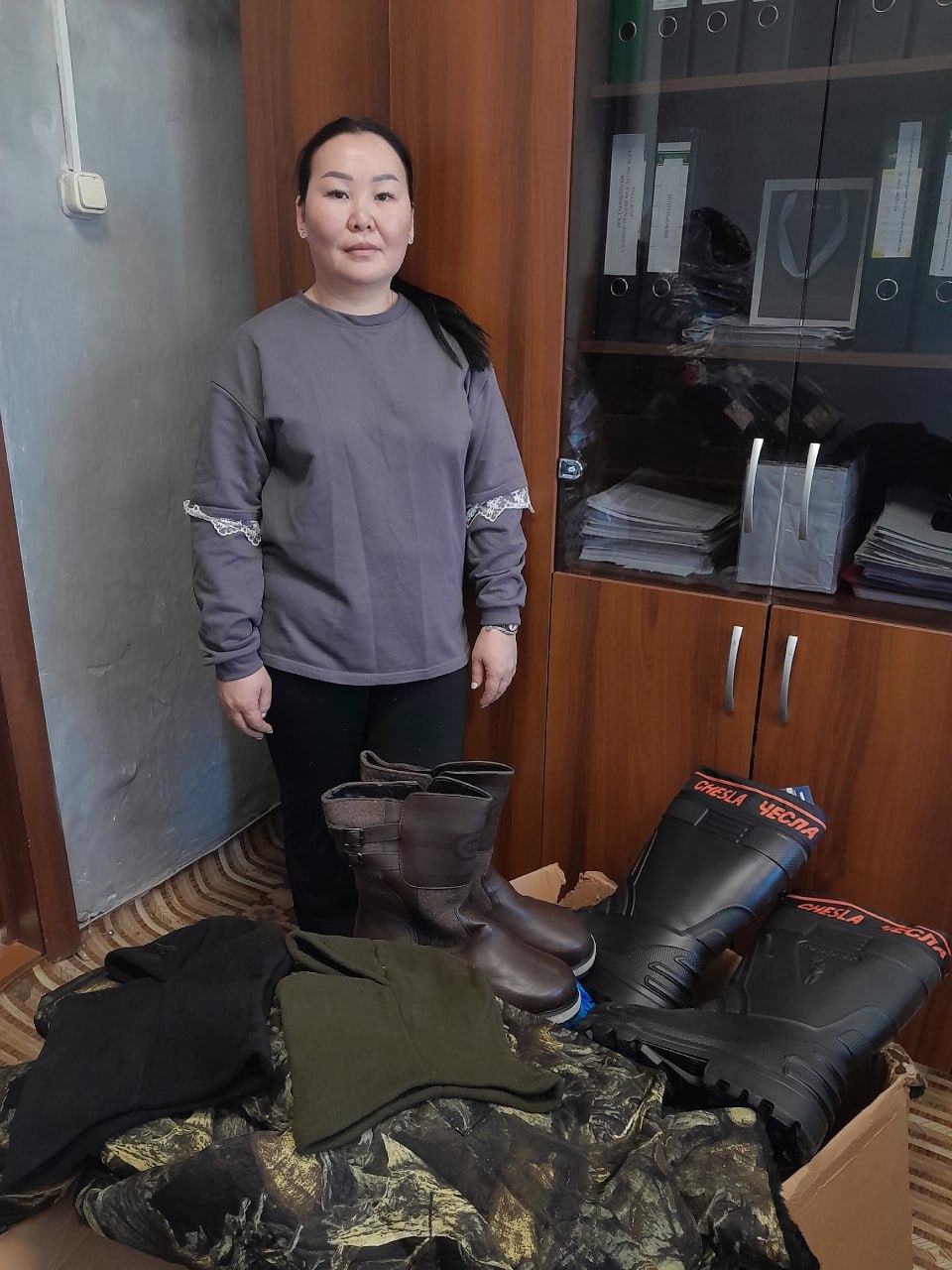 В Туве подходит к завершению последний в этом году, зимний, сбор гуманитарной помощи для военнослужащих, осуществляемый в рамках федеральной акции «Всё для Победы!» региональным отделением Народного фронта совместно с... В Туве подходит к завершению последний в этом году, зимний, сбор гуманитарной помощи для военнослужащих, осуществляемый в рамках федеральной акции «Всё для Победы!» региональным отделением Народного фронта совместно с...