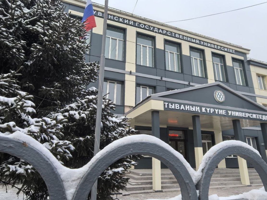 Главный корпус ТувГУ обретает новый облик: завершается ремонт фасада