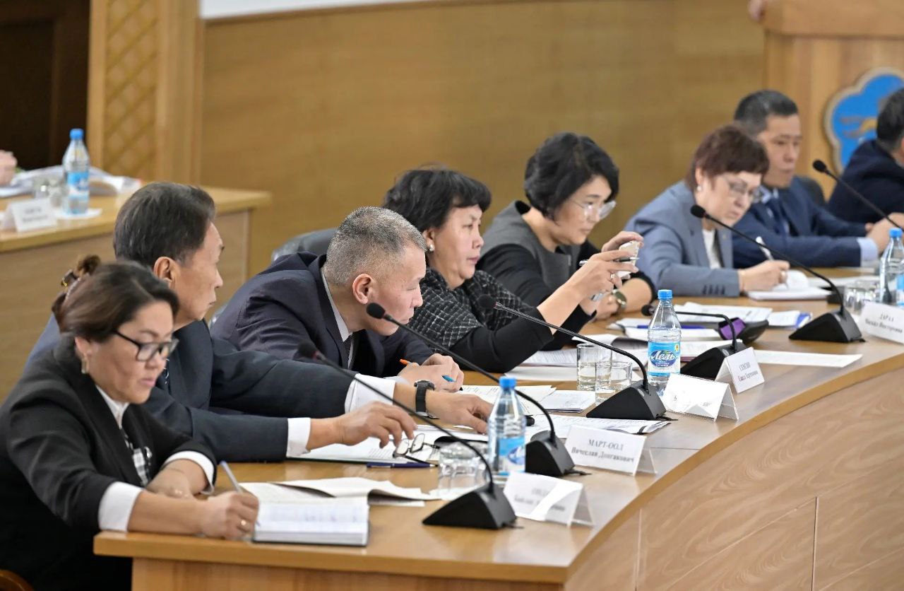 Владислав Ховалыг: «Меры поддержки семей в республике будут расширены» Владислав Ховалыг: «Меры поддержки семей в республике будут расширены»