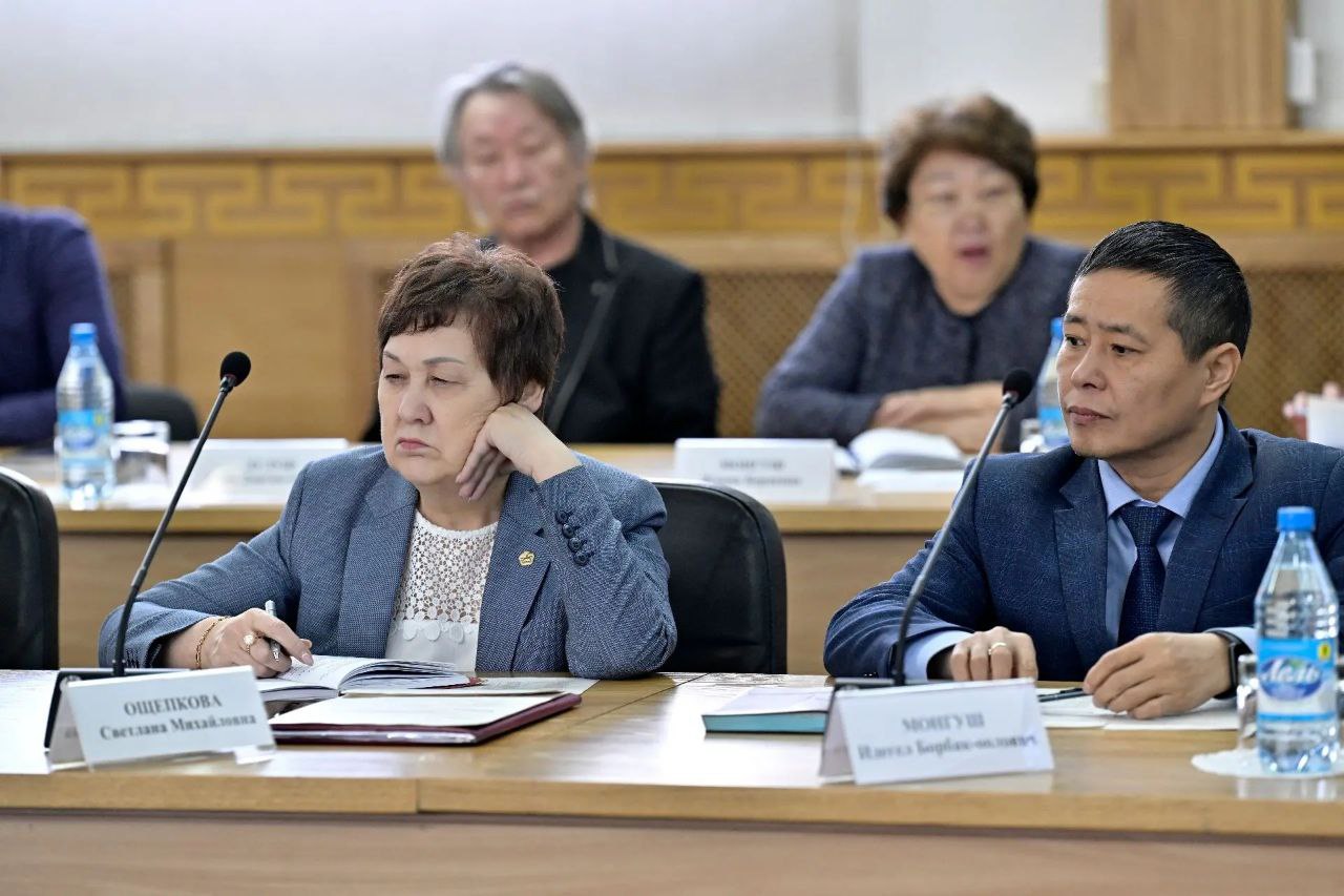 Владислав Ховалыг: «Меры поддержки семей в республике будут расширены» Владислав Ховалыг: «Меры поддержки семей в республике будут расширены»